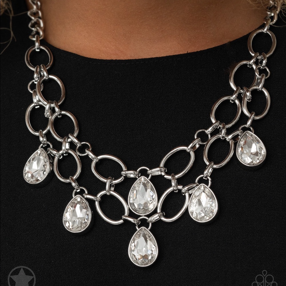 NWT Rhinestone necklace with matching earrings. - Picture 3 of 5